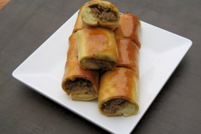 Powiększ obraz: fot. www.darex.waw.pl. Na zdjęciu paszteciki z kapustą leżą na talerzu