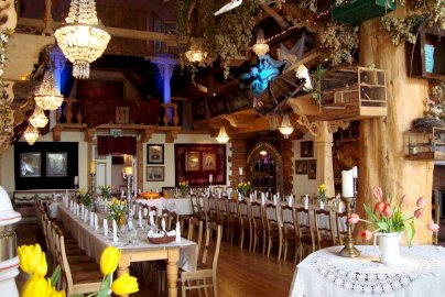 Powiększ obraz: fot. www.folwark.waw.pl/. Na zdjęciu restauracja Folwarku u Różyca