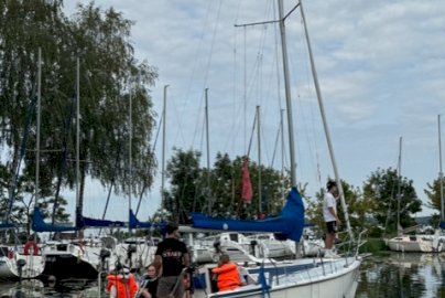 Powiększ obraz: Red Sails - Zdjęcie nr 9