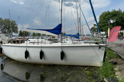 Powiększ obraz: fot. www.zegrzeczartery.pl